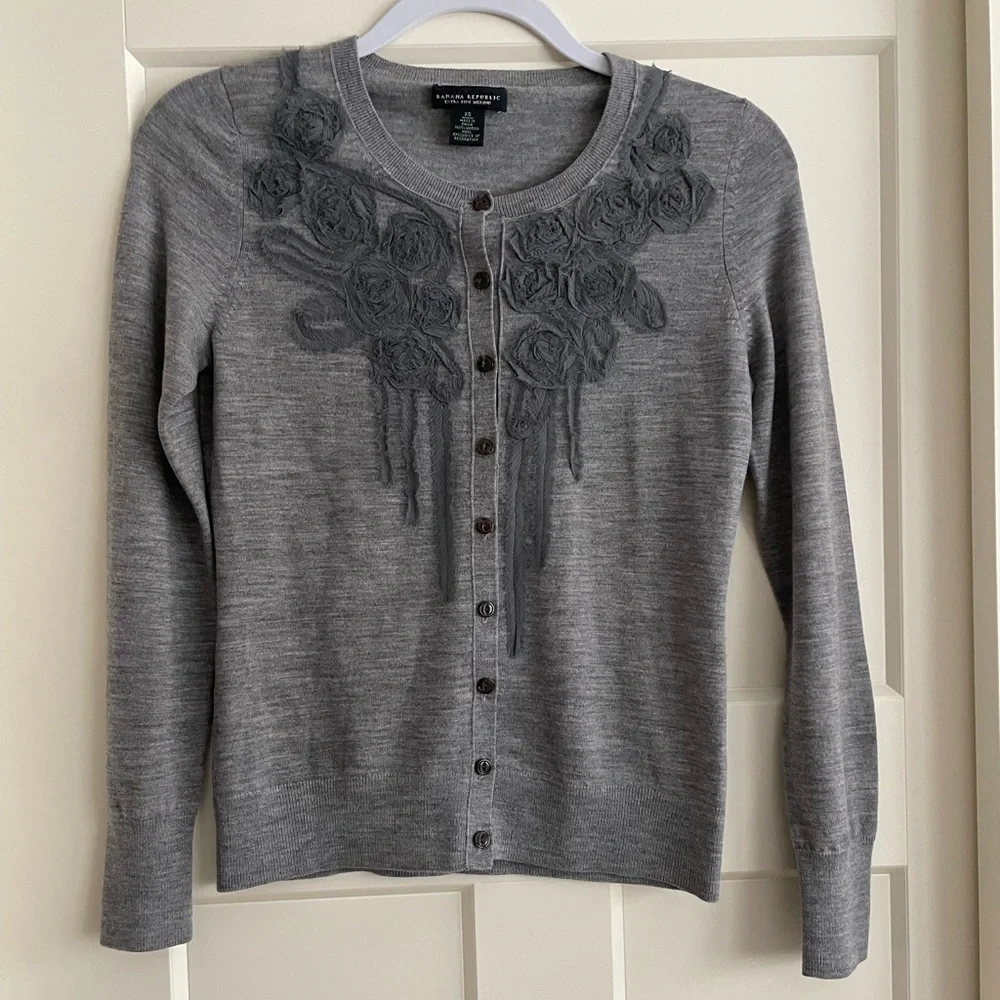 Banana Republic 100% Merino Wool cardigan, size XS. - Picture 1 of 9